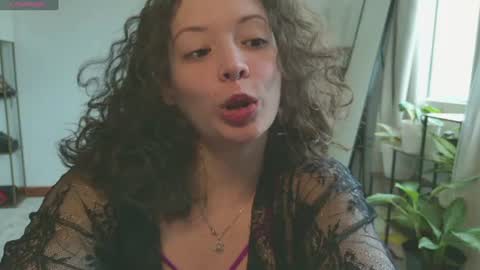 Snapshot of _missmariaa_ chatting on 07/12/26, 07:49 Mara Independent model online show from 07/12/26, 07:49