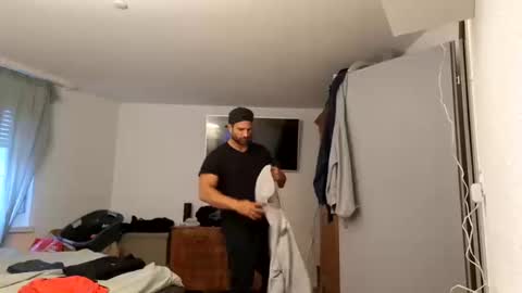 Snapshot of _misterniceguy chatting on 09/23/25, 07:22 BENJI online show from 09/23/25, 07:22