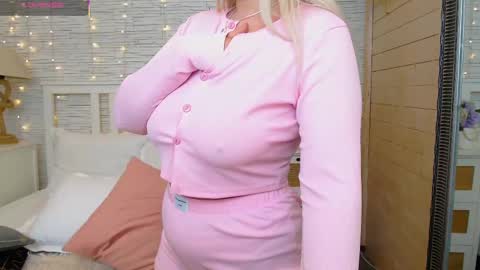 Misty online show from 03/04/25, 01:12