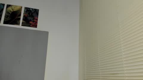 _molly_rosse_ online show from 10/17/25, 11:57