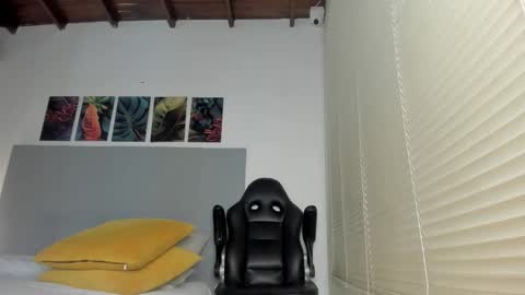 _molly_rosse_ online show from 02/18/26, 12:01