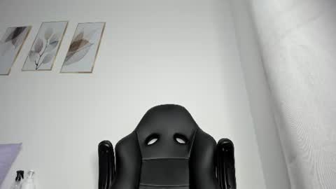 _molly_rosse_ online show from 07/14/26, 12:00