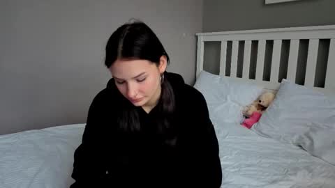 Karina online show from 11/09/25, 02:21