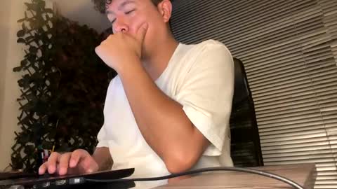 Snapshot of _mr_panda_ chatting on 12/05/24, 04:53 Panda online show from 12/05/24, 04:53