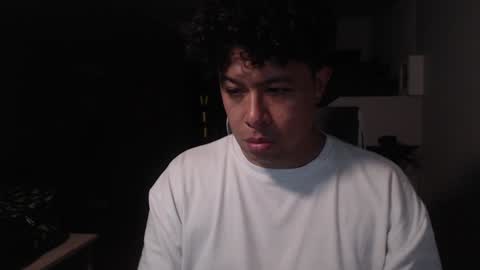 Snapshot of _mr_panda_ chatting on 01/17/25, 01:04 Panda online show from 01/17/25, 01:04