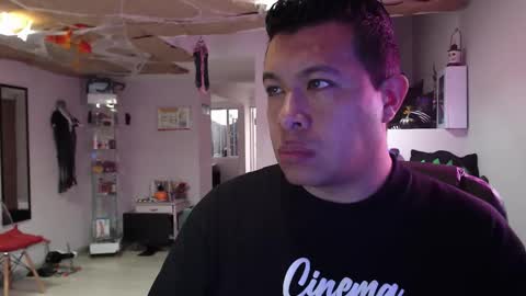 Snapshot of _mr_panda_ chatting on 10/28/25, 10:01 Panda online show from 10/28/25, 10:01