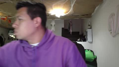 Snapshot of _mr_panda_ chatting on 10/31/25, 10:55 Panda online show from 10/31/25, 10:55