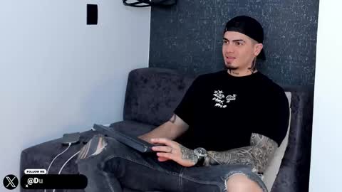 Snapshot of _mrcock_ chatting on 09/24/25, 10:02 _mrcock_ online show from 09/24/25, 10:02
