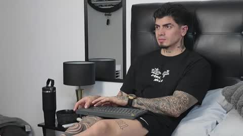 Snapshot of _mrcock_ chatting on 05/28/26, 05:49 _mrcock_ online show from 05/28/26, 05:49