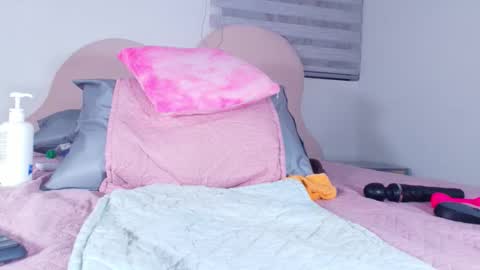 Luna online show from 03/08/26, 03:10