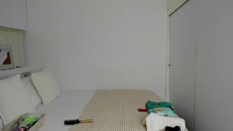 independent model natha online show from 03/17/26, 06:39