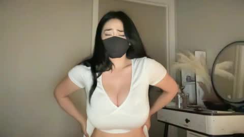 Snapshot of _natycutei19 chatting on 06/17/26, 10:54 naty19 online show from 06/17/26, 10:54