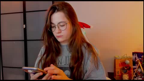 Mia with a big heart  online show from 01/12/25, 03:07