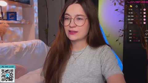 Mia with a big heart  online show from 10/24/25, 11:39