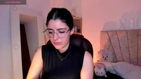 Niah  You can call me Ni or cutie haha online show from 03/01/25, 09:15