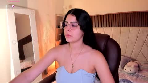 Niah  You can call me Ni or cutie haha online show from 11/27/25, 08:33