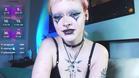 Snapshot of _nicole_meow_ chatting on 12/14/25, 02:06 Nicole online show from 12/14/25, 02:06