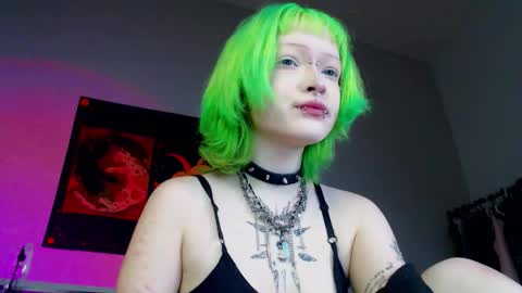 Snapshot of _nicole_meow_ chatting on 01/13/26, 04:29 Nicole online show from 01/13/26, 04:29