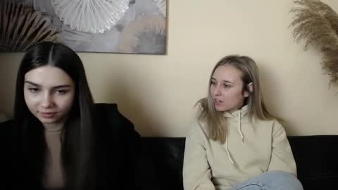 Nica online show from 11/07/25, 11:32