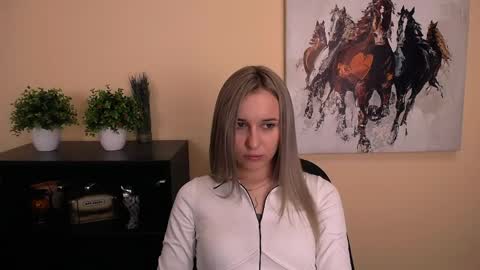 Snapshot of _nicole_new chatting on 04/04/26, 08:45 Nica online show from 04/04/26, 08:45
