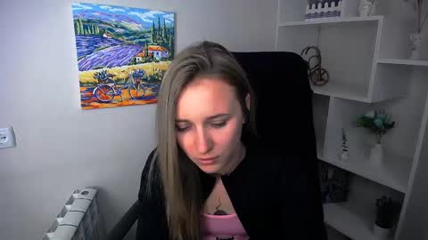 Snapshot of _nicole_new chatting on 05/09/26, 08:19 Nica online show from 05/09/26, 08:19