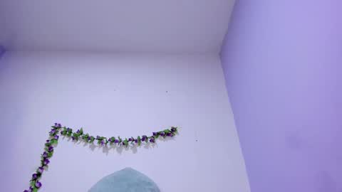 Snapshot of _nicollee chatting on 02/10/25, 12:29 juliana online show from 02/10/25, 12:29