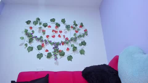 Snapshot of _nicollee chatting on 02/24/25, 09:10 juliana online show from 02/24/25, 09:10