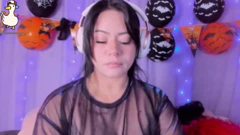 niiky online show from 10/20/25, 12:27