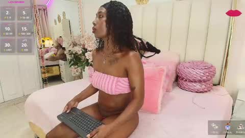 Snapshot of _ninafox_ chatting on 06/05/26, 08:03 ninafox online show from 06/05/26, 08:03
