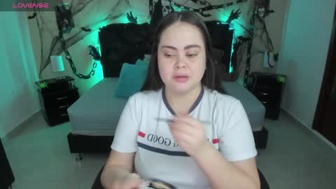 Olivia jones online show from 10/29/25, 11:34