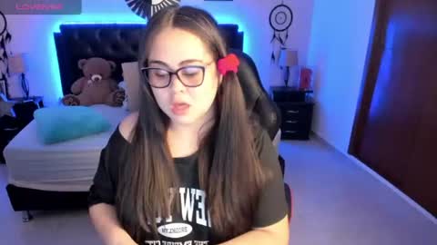 Snapshot of _oliviajoness chatting on 07/07/26, 12:20 Olivia jones online show from 07/07/26, 12:20