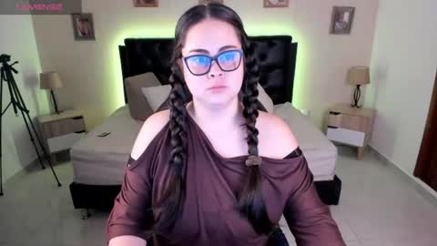 Snapshot of _oliviajoness chatting on 07/14/26, 12:22 Olivia jones online show from 07/14/26, 12:22