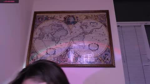 Olivia online show from 12/05/25, 01:31