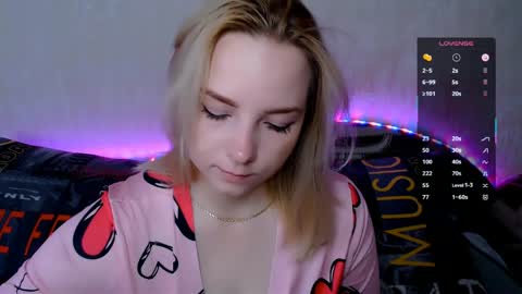 Snapshot of _pando4ka_ chatting on 04/27/26, 06:33 pando4ka online show from 04/27/26, 06:33