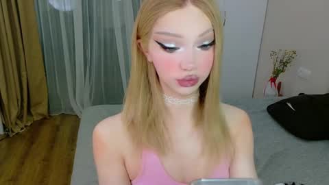 _paprika online show from 11/20/25, 08:41