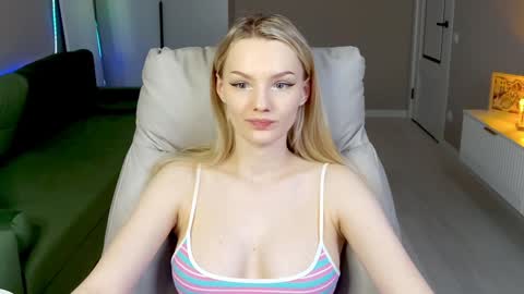 Tina online show from 12/19/25, 01:51