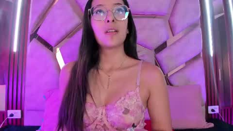 Pau online show from 06/22/26, 07:22