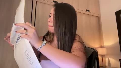 _paulah2 online show from 09/11/25, 09:04