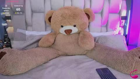  pauli  online show from 04/19/26, 04:56