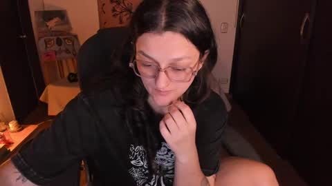 violeta ig  online show from 04/25/26, 03:42