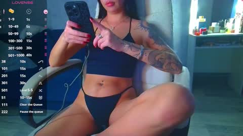 Ilona online show from 11/17/25, 09:26