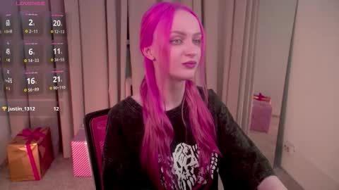 Maisie online show from 01/15/26, 10:35