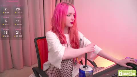 Snapshot of _pink_wassabi_ chatting on 04/23/26, 02:30 Maisie online show from 04/23/26, 02:30