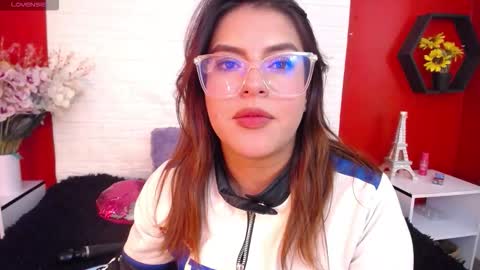 Laura online show from 10/08/25, 07:22