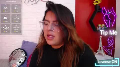 Laura online show from 12/16/25, 09:31