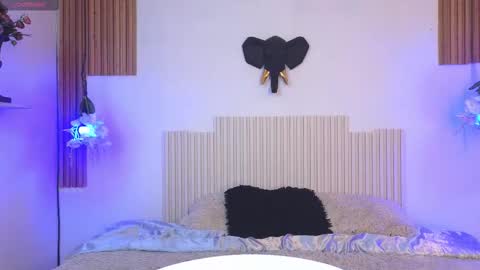 Laura online show from 03/10/26, 08:25