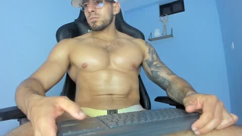 Snapshot of _poseidon1_ chatting on 02/01/25, 07:36 Poseidon online show from 02/01/25, 07:36