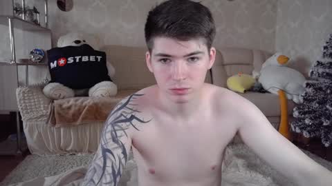 Snapshot of _pretty_fox_ chatting on 12/13/24, 07:47 _pretty_fox_ online show from 12/13/24, 07:47