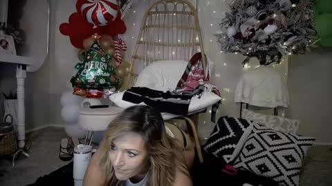 Lalalynn69 online show from 12/19/24, 07:51