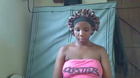 queen online show from 02/25/26, 07:18